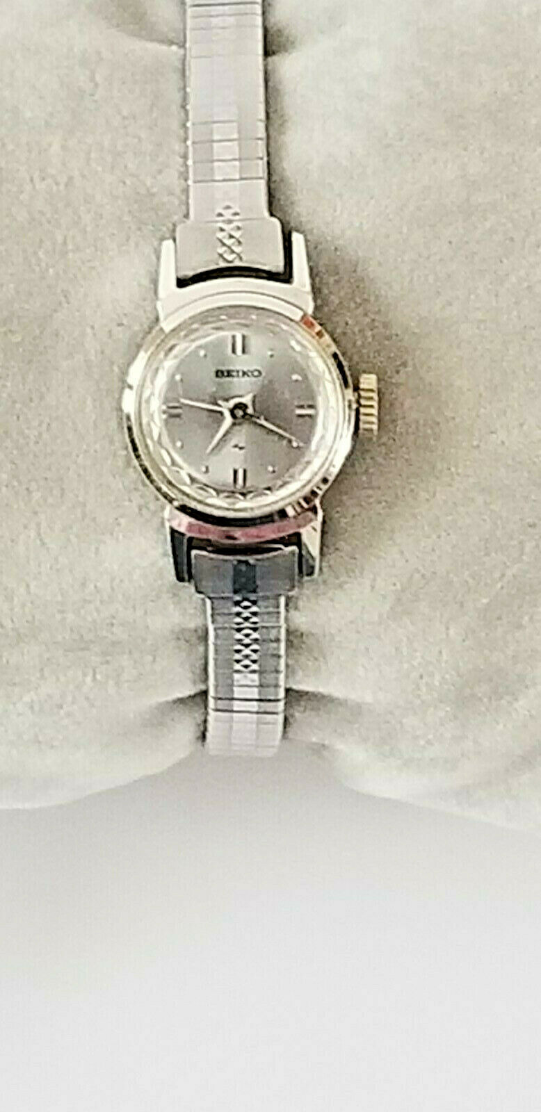 Vintage Women's Seiko 1104-0070 Cocktail Wind-Up Wristwatch