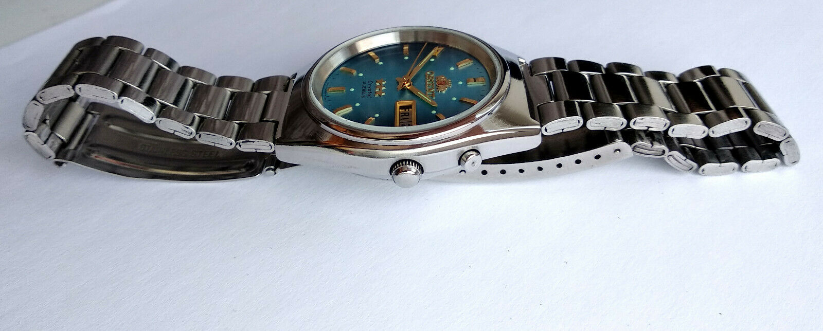 f7746e52-426f-4df8-ae78-