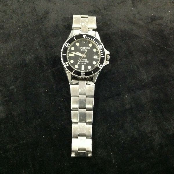 VINTAGE TECHNOS QUARTZ SKYDIVER PROFESSIONAL 150 M