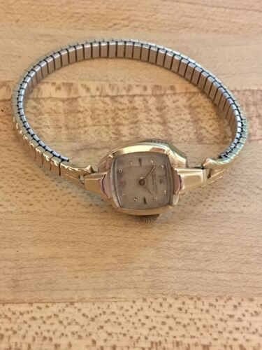 Vintage ULYSSE NARDIN CHRONOMETER Ladies Wrist Watch 14K SOLID