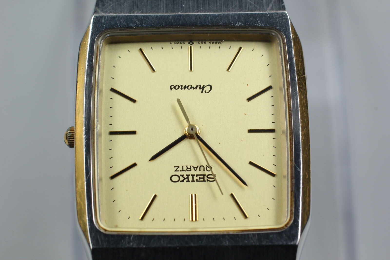 SEIKO Chronos 9531-5020 Gold Dial Tank Quartz Midsize Vintage