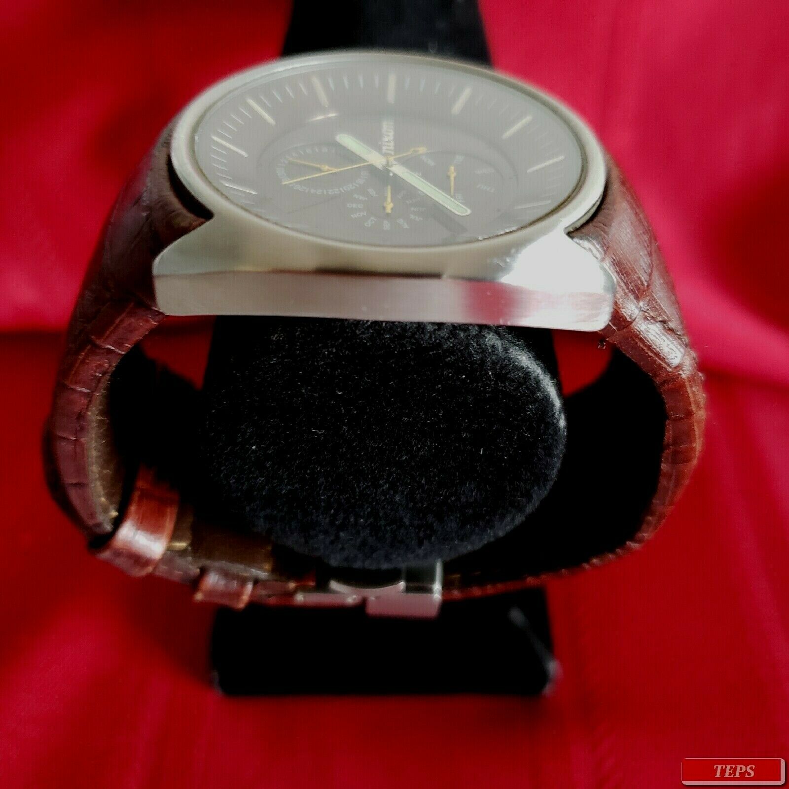 Nixon hot sale esquire watch