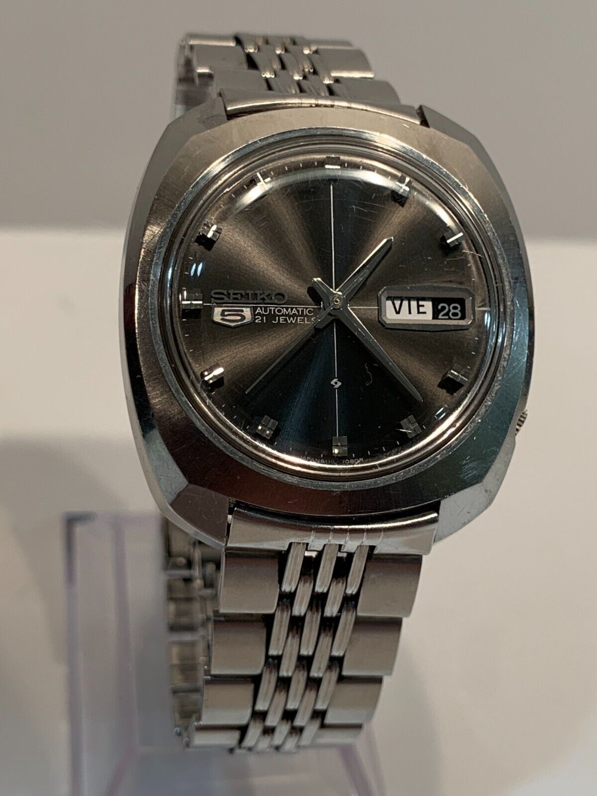 Vintage SEIKO 5 Automatic Men's Watch 21 Jewels Day Date 6119 7083
