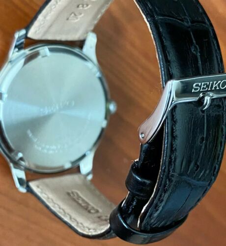 Seiko Men's Watch 6N42-00F0 Quartz Black Gray Dial Two Tone