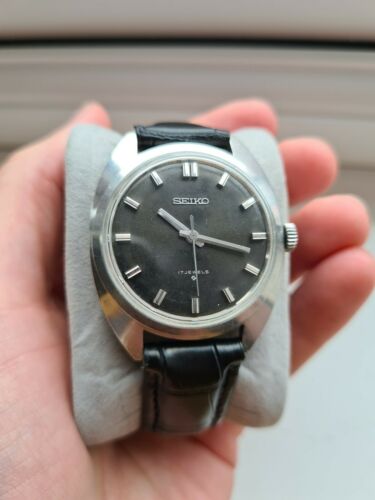 VINTAGE 1961 BLACK SEIKO MANUAL WIND WATCH 66 8040 WatchCharts