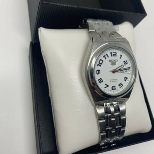 Seiko 5 Automatic Time Corp 7S26B 21Jewels 30 Meters Water Resistant