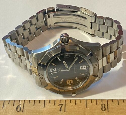 tag heuer professional Swiss 200 meters Mens running watch W1110