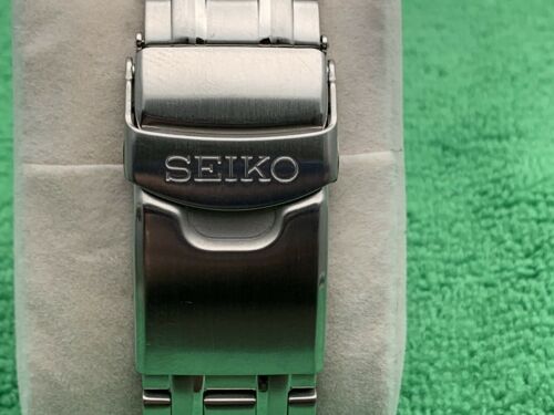 Seiko World Time Chronograph V195-0AD0 Solar Mens Watch