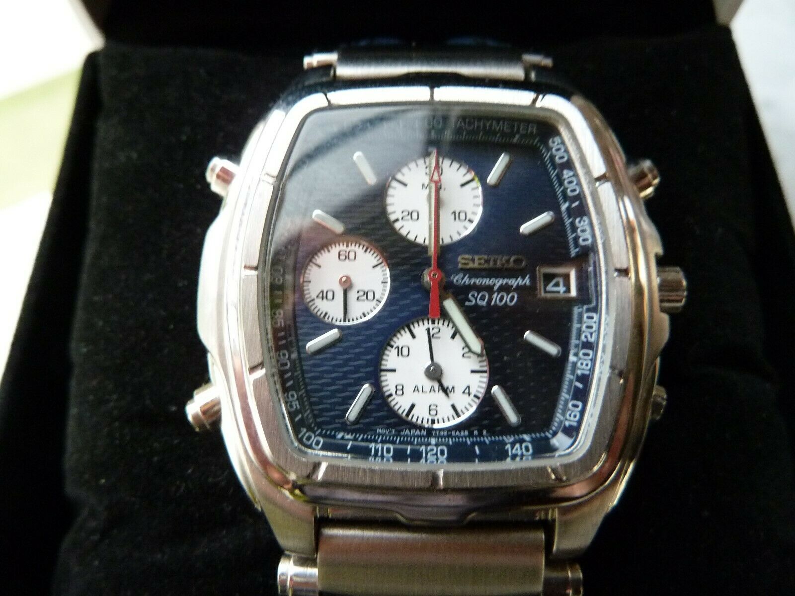 Seiko chronograph outlet sq100