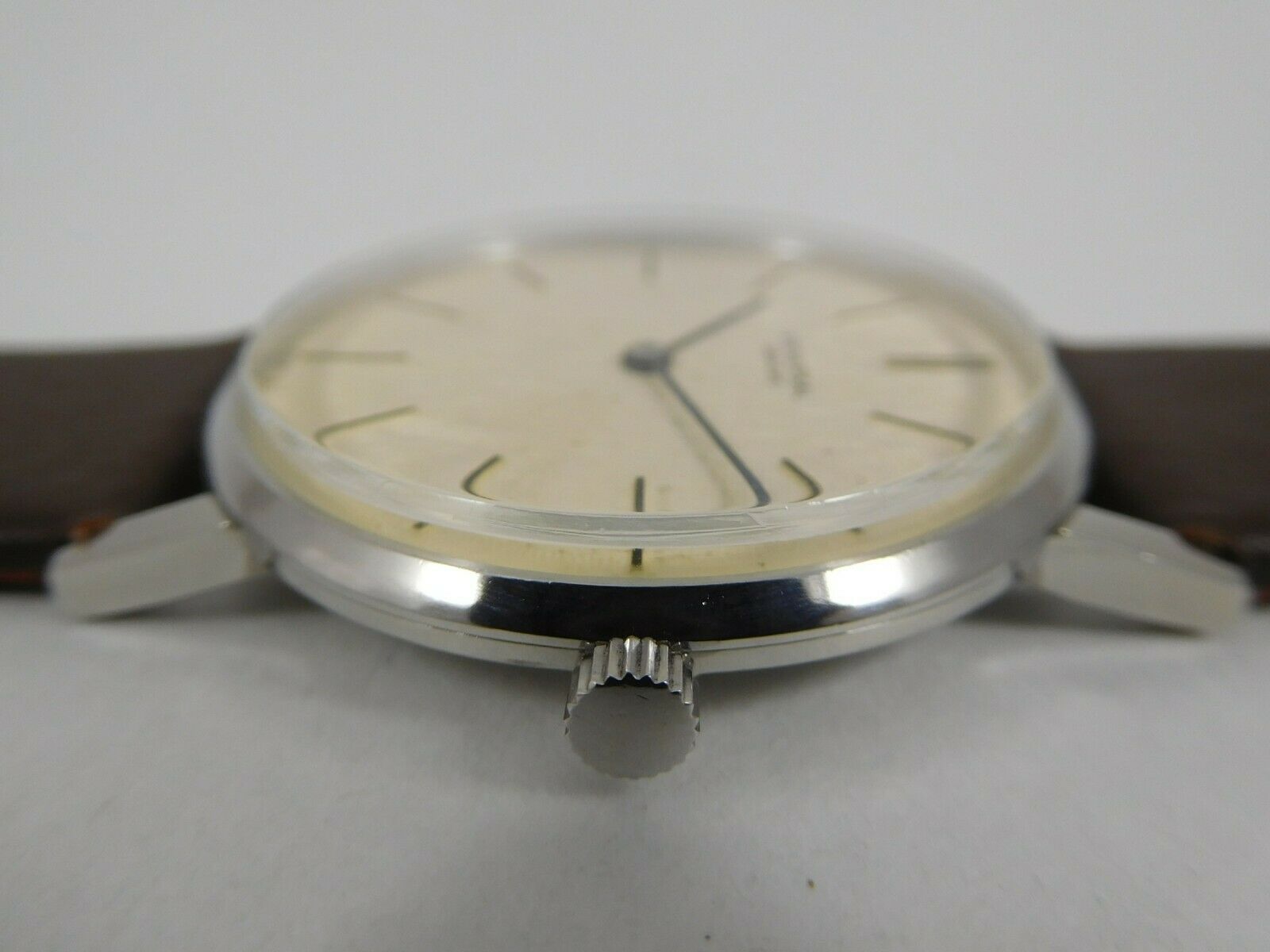 UNIVERSAL GENEVE Ref. 842109/03 Cal. 42 Swiss 32.5mm Vintage Watch