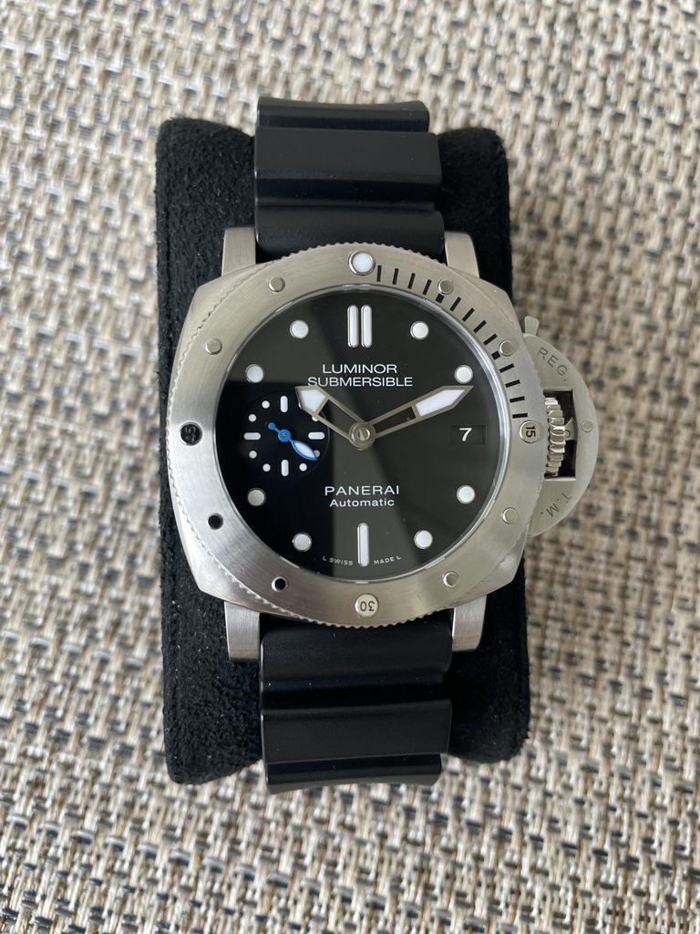 FS Panerai Luminor Submersible 42mm PAM 682 Box Papers Serviced