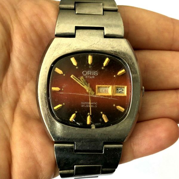 VINTAGE ORIS STAR 648 AUTOMATIC 21 JEWELS SWISS MEN S WATCH DAY DATE RED DIAL WatchCharts Marketplace