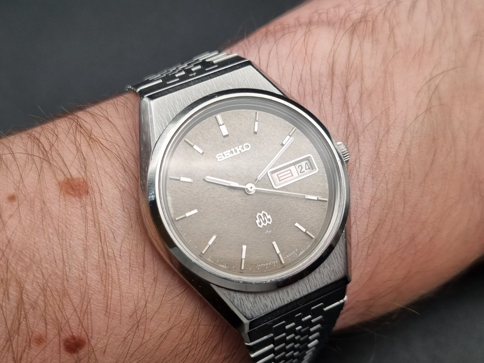 Seiko King Quartz 9723-8050 Price as of November 2025 | WatchCharts