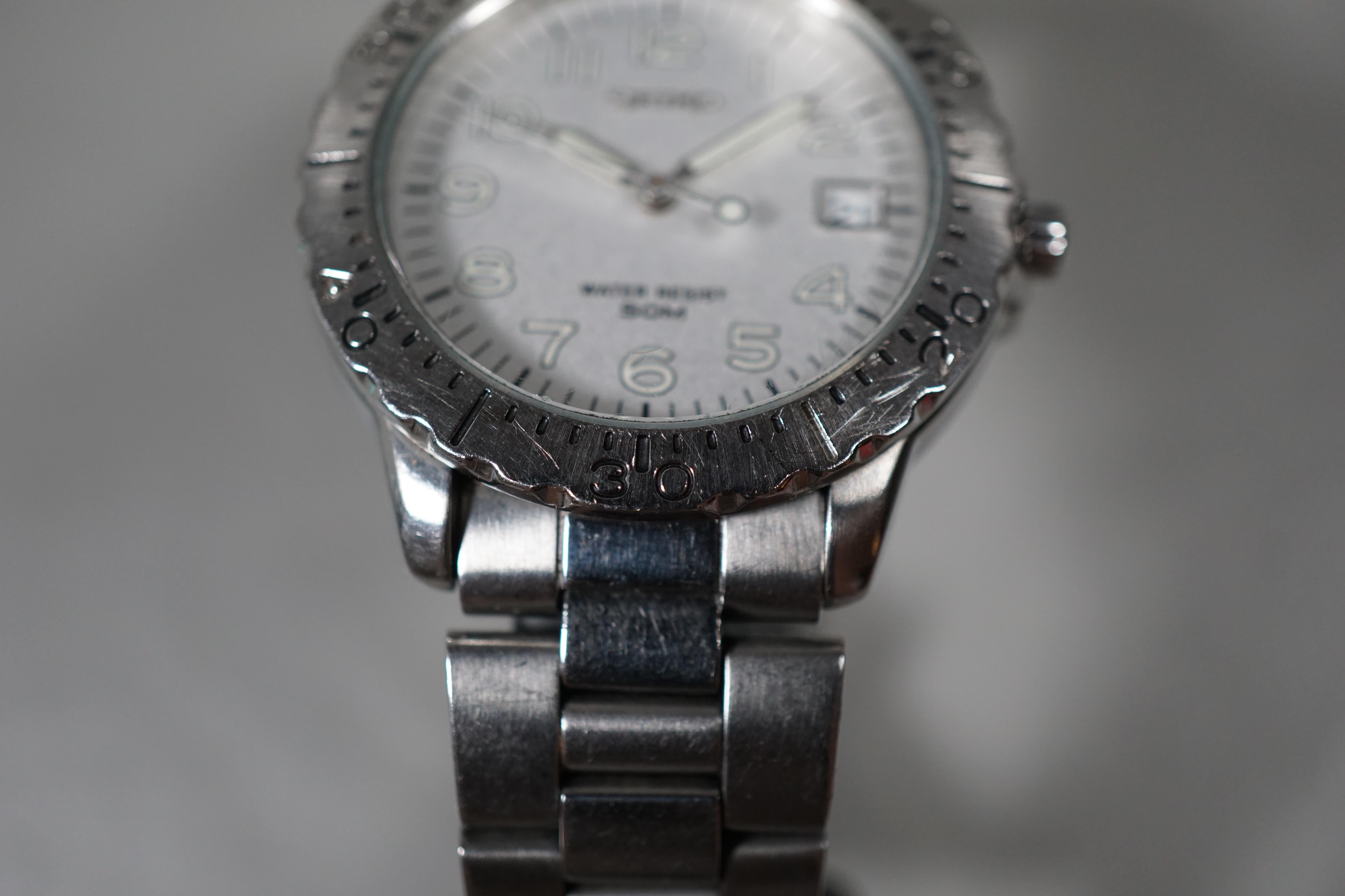 seiko day date donald duck basketball