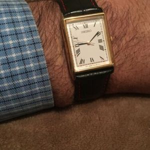 【超希少】セイコー　タンク　クォーツ　V701-5E10 ゴールド 電池切れ】SEIKO セイコー V701-5E10 腕時計 クオーツ アナログ