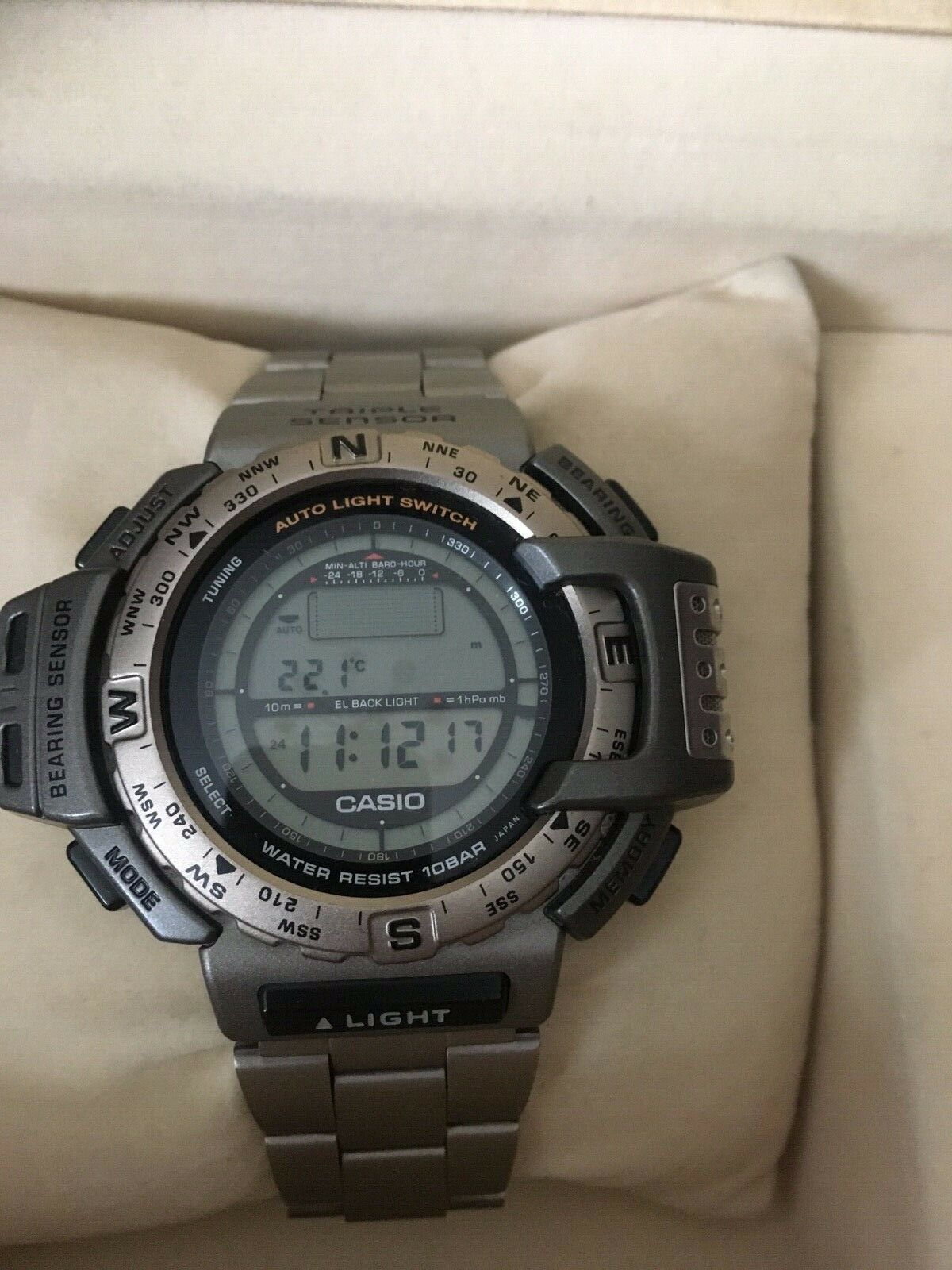 時計 CASIO PROTREK PRT-411 titanium CASIO PROTREK PRT-411 Triple Sensor Titanium Full Metal