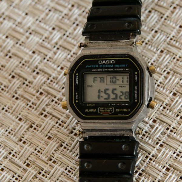 Casio DW 5600 901 Japan Steel Screw Back Classic G Shock Vintage No Bezel Gold WatchCharts Marketplace