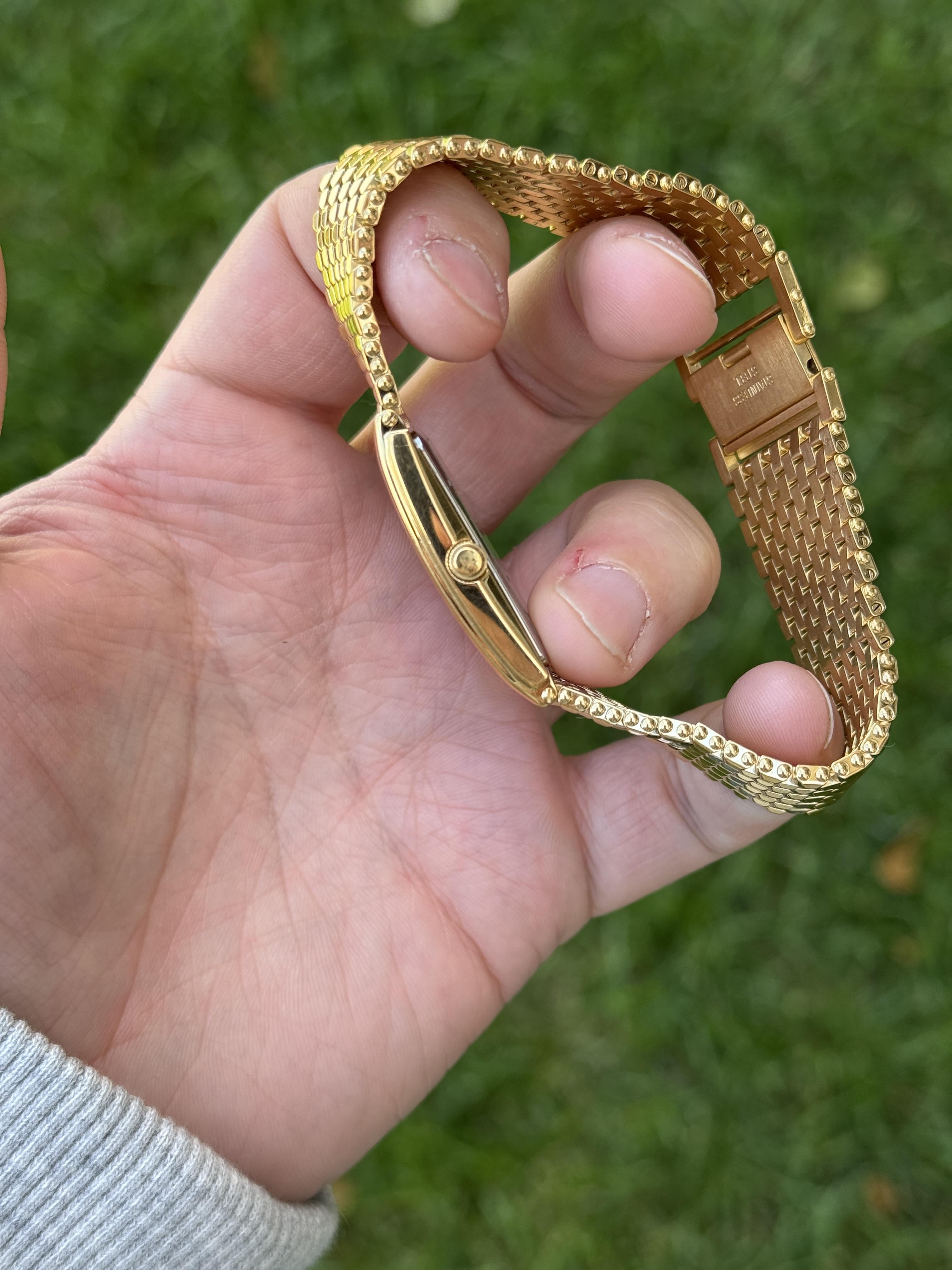 Wittnauer Cosmopolitan Gold-plated Unisex Watch in EUC WTS] Wittnauer Cosmopolitan Gold Plated Quartz Watch - Large  main image 3