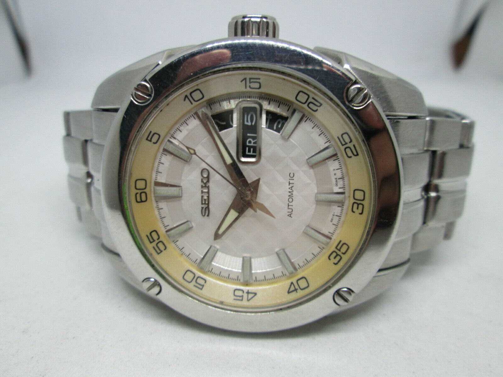 SEIKO 4R16-00A0 DAYDATE STAINLESS STEEL AUTOMATIC MENS WATCH | WatchCharts