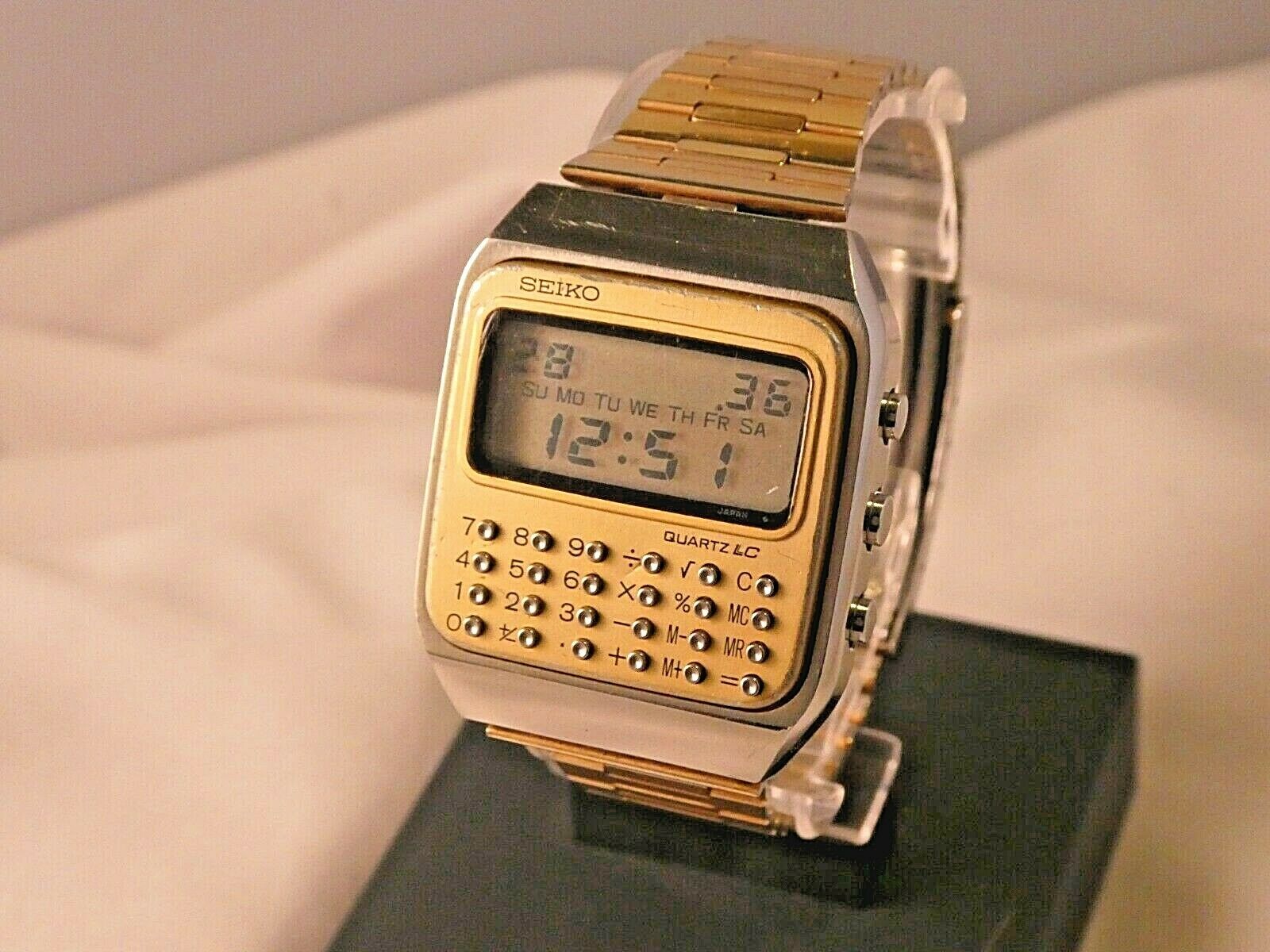 Vintage Seiko C153-5007 Calculator LCD Watch circa 1978 | WatchCharts