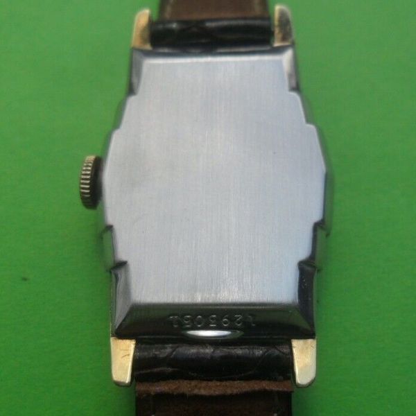 Montre Bulova Tank Art Déco - Or 14 Carats - Cadran Pyramidal - Années 1940 - Occasion