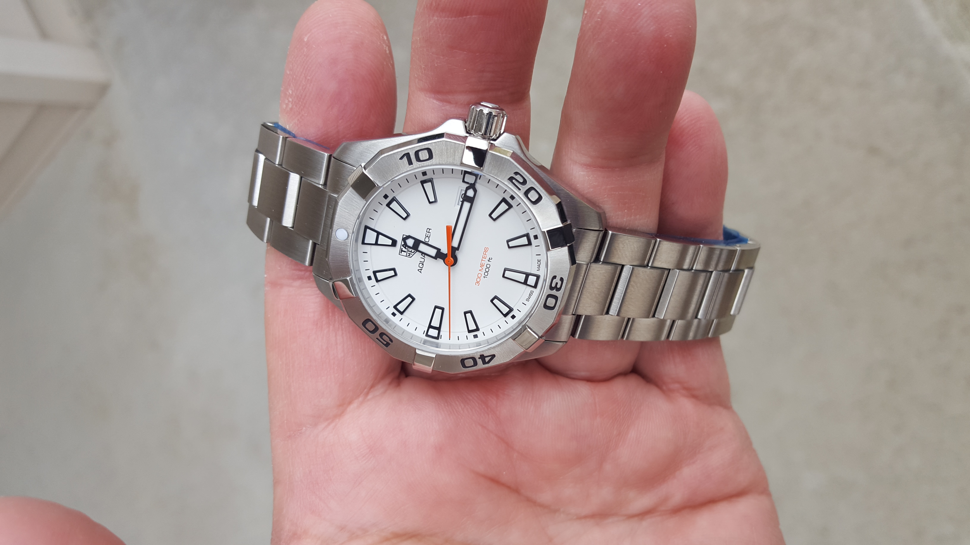 Tag heuer aquaracer online 41mm white