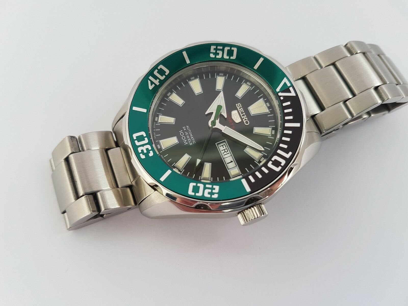 Seiko 5 sports 4R36-06R0 automatic Mint 2018 | WatchCharts