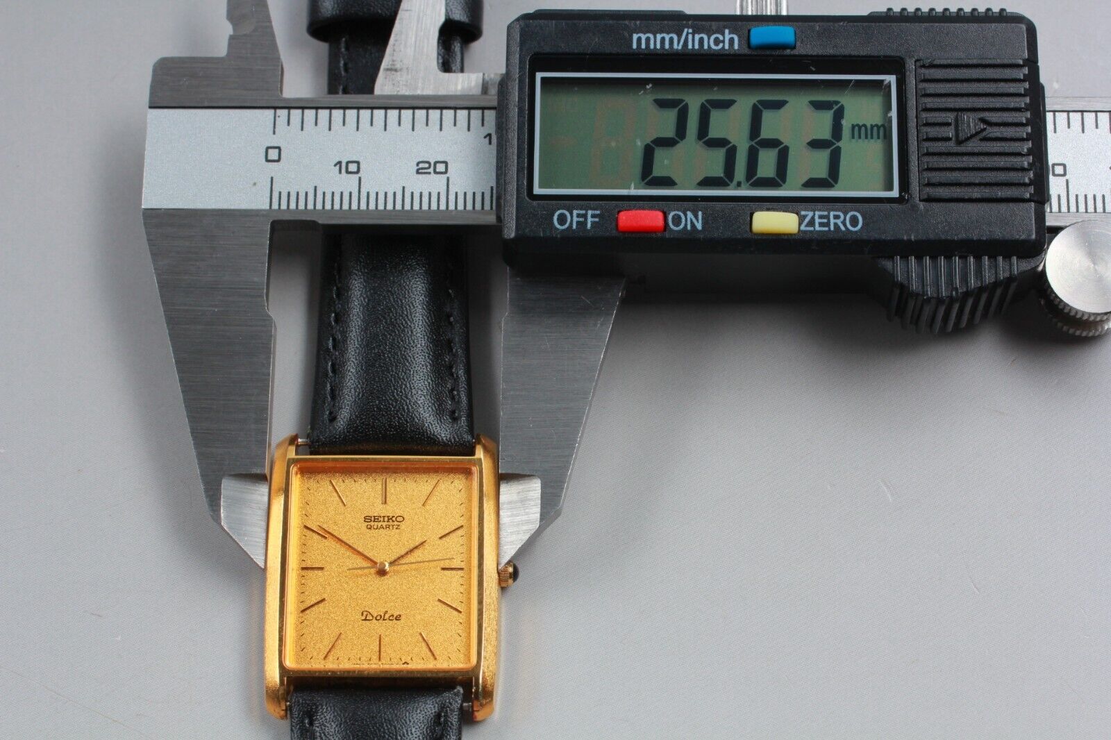 N MINT】 Vintage Seiko Dolce 9521-5090 Gold Tank Shape Men's