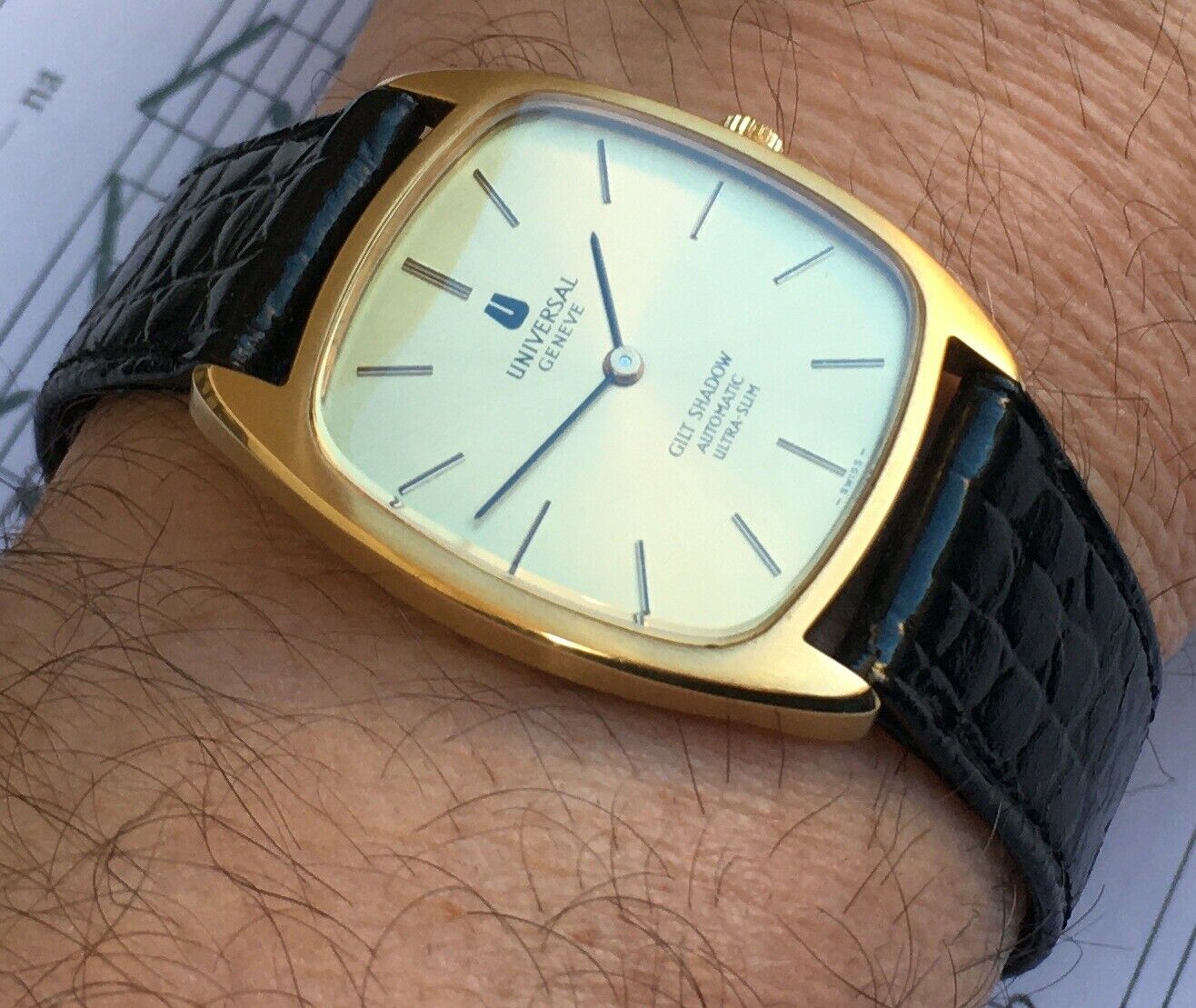 Universal Geneve Vintage Gilt Shadow Ultra-slim Automatic Micro