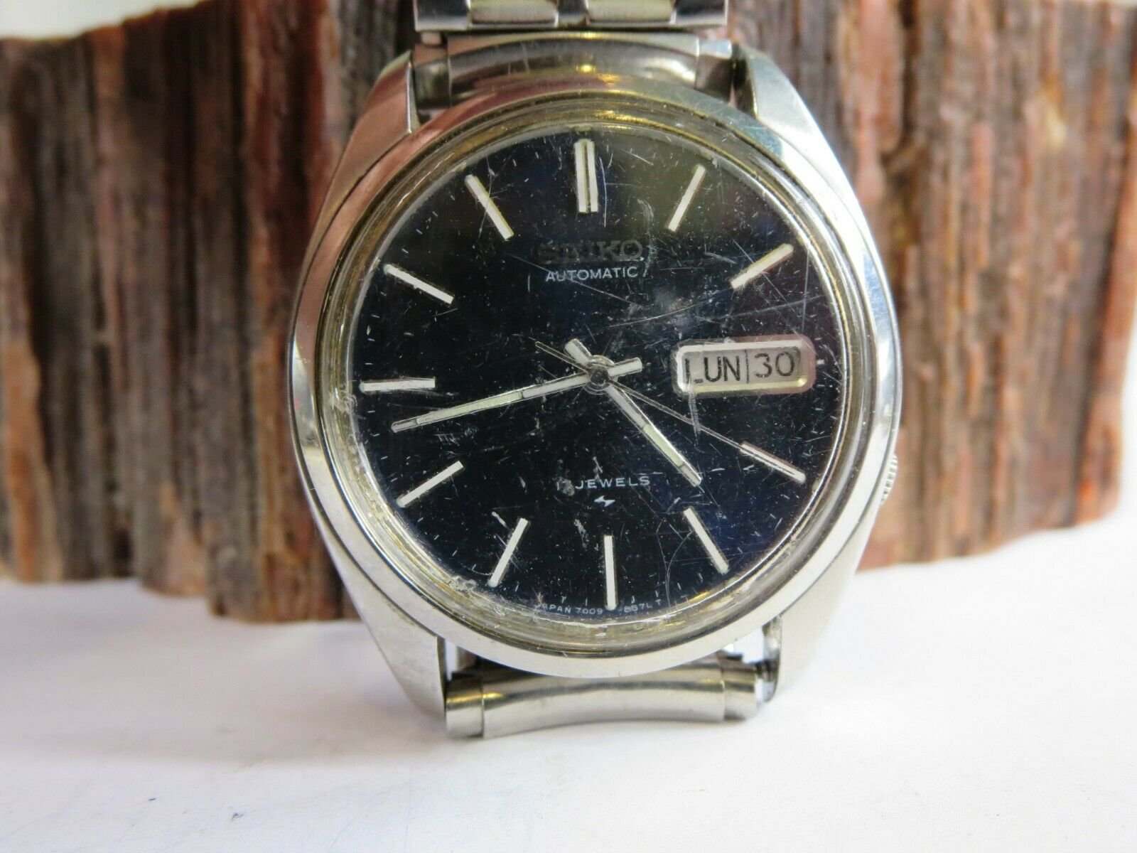Vintage Seiko Automatic Movement 7009-8210 Japan Made Men's Watch Runs RP8  | WatchCharts