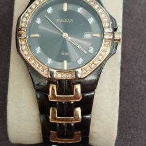 Pulsar watch with Swarovski crystals shops