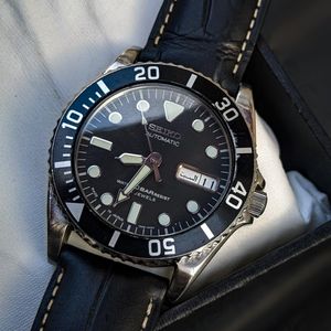 Seiko SKX023 Price as of April 2025 | WatchCharts