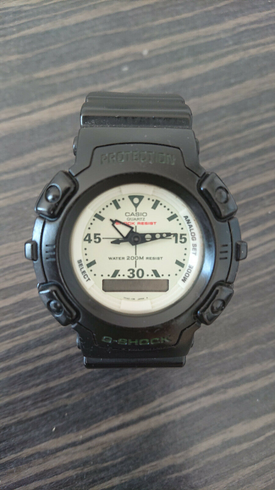Casio G-Shock AW-560 Analog/Digital Armbanduhr mit