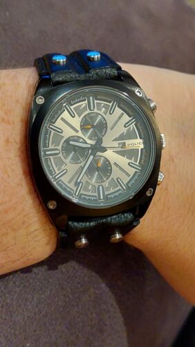 MENS POLICE QUARTZ CHRONO WATCH WITH DATE 12699J. NEW BATTERY