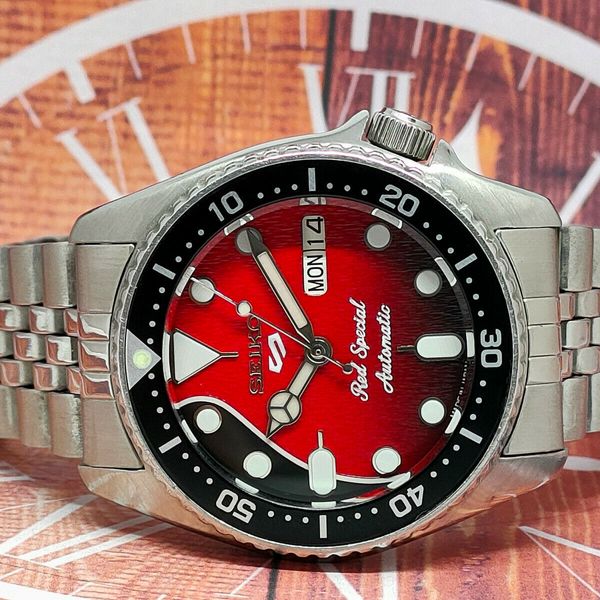 Seiko Orologio Automatico Con Lunetta Rossa Rubino Stile Presage Anni '60 SRPH93J1 - First Class Seiko Orologio Automatico Con Lunetta Rossa Rubino Stile Presage Anni '60 SRPH93J1 - First Class
