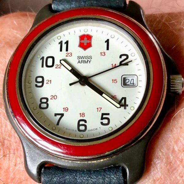 FS: Original Swiss Army Watch Model 24251 Asking $40 | WatchCharts