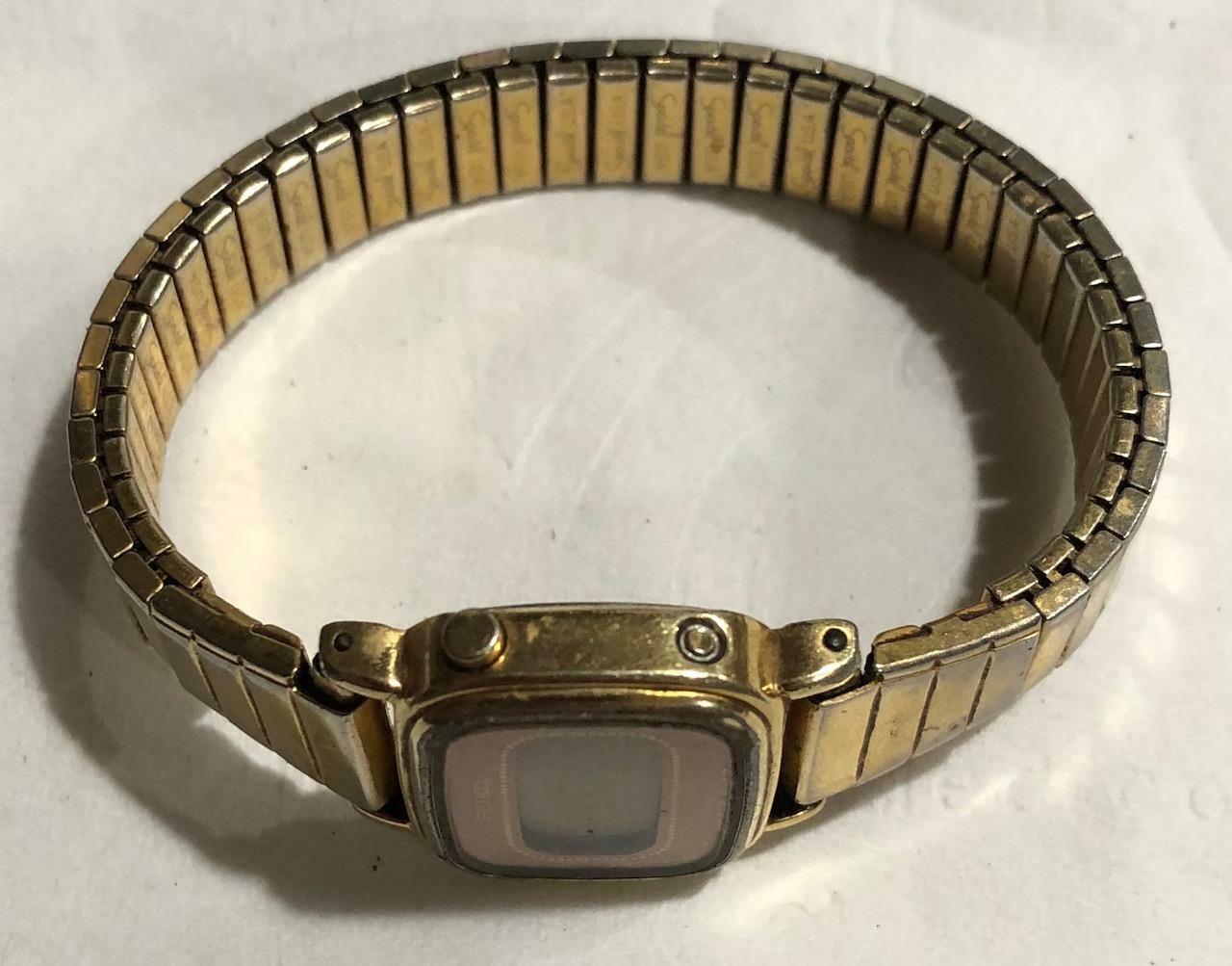 Vintage Seiko LED Watch L221-5010 Gold Tone - Needs Battery 