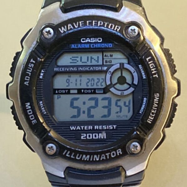 Casio WV200A Wave Ceptor Illuminator World Time 200m Watch Stainless