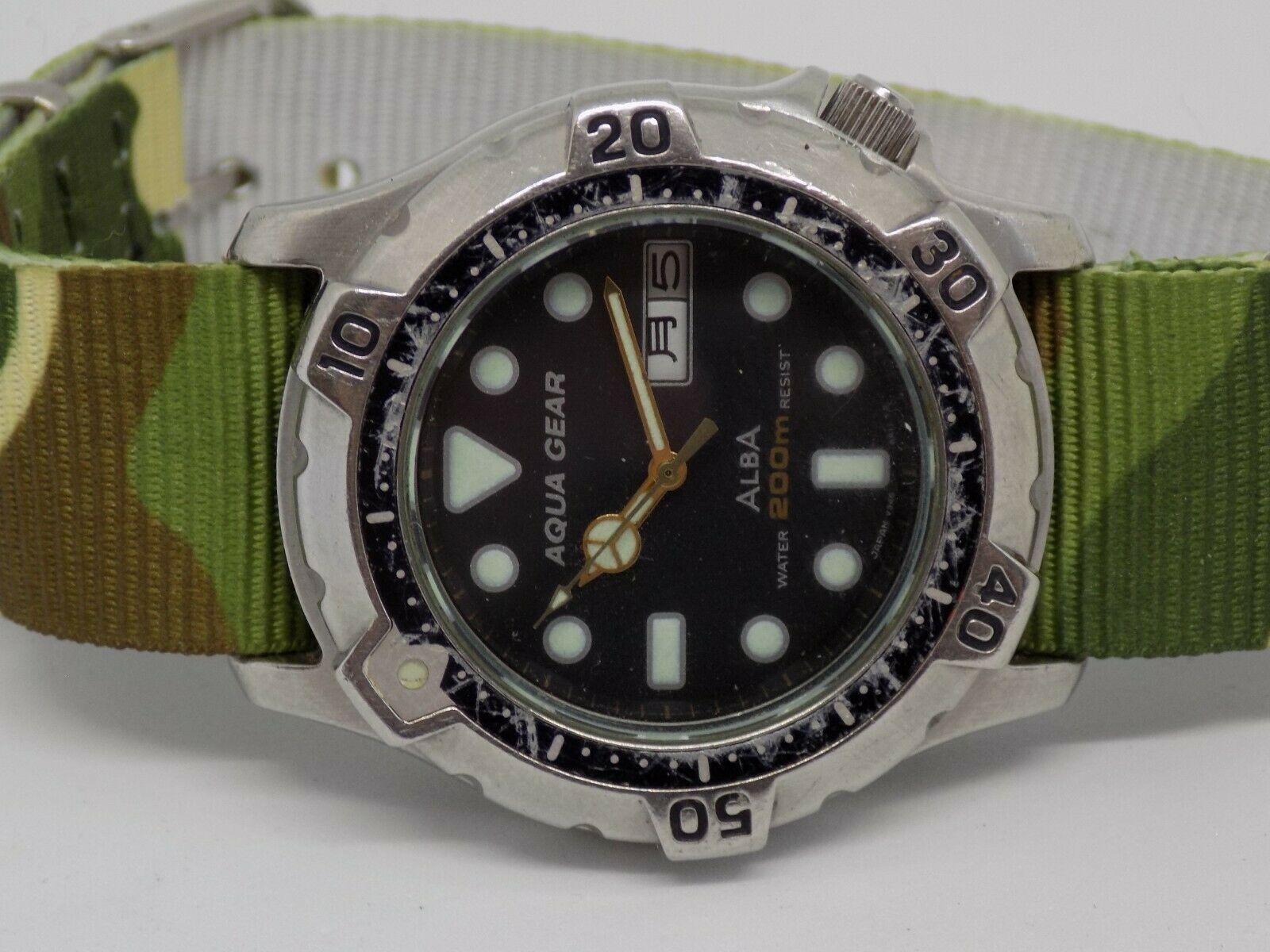 Seiko ALBA 'Aqua Gear' Scuba Diver V733-6A11 Quartz WR200M Seiko ALBA 'Aqua Gear' Scuba Diver V733-6A11 Quartz WR200M