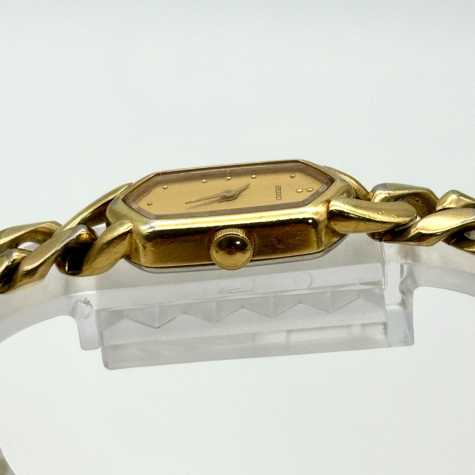 本日限定値下げ！GRECO SS-63 55 1986 日本製 Vintage 1986 Exc+3 Seiko Tisse 2E20-5360 Gold Quartz Women's Watch