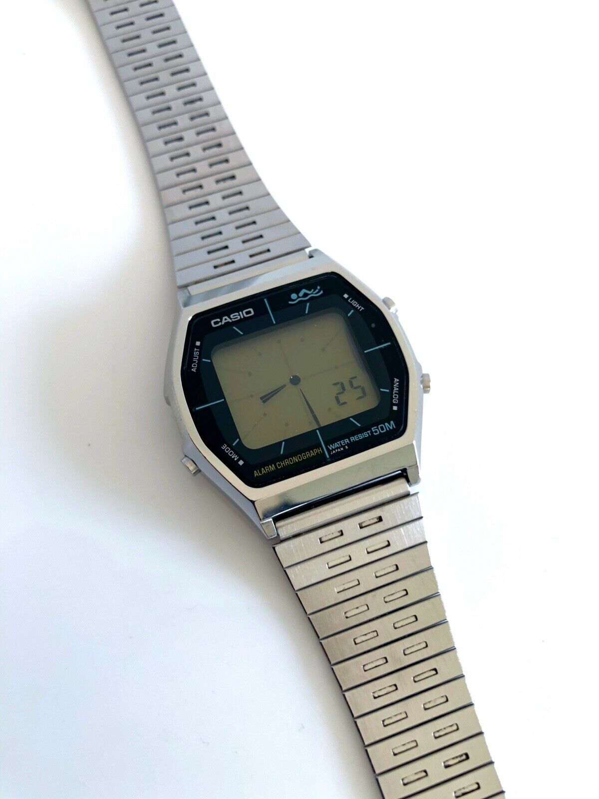 Vintage CASIO AA-92W Digital Wrist Watch AA92W ( Blue Thunder