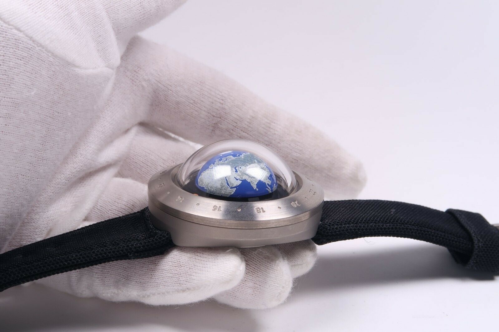 SEIKO Think the Earth WN-1 Globe Dial Watch SII Quartz Space SEIKO Think the Earth WN-1 Globe Dial Watch SII Quartz Space