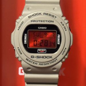 時計 NEIGHBORHOOD x G-SHOCK DW-5750 NEIGHBORHOOD x Casio G-SHOCK DW-5750 Teaser | Hypebeast