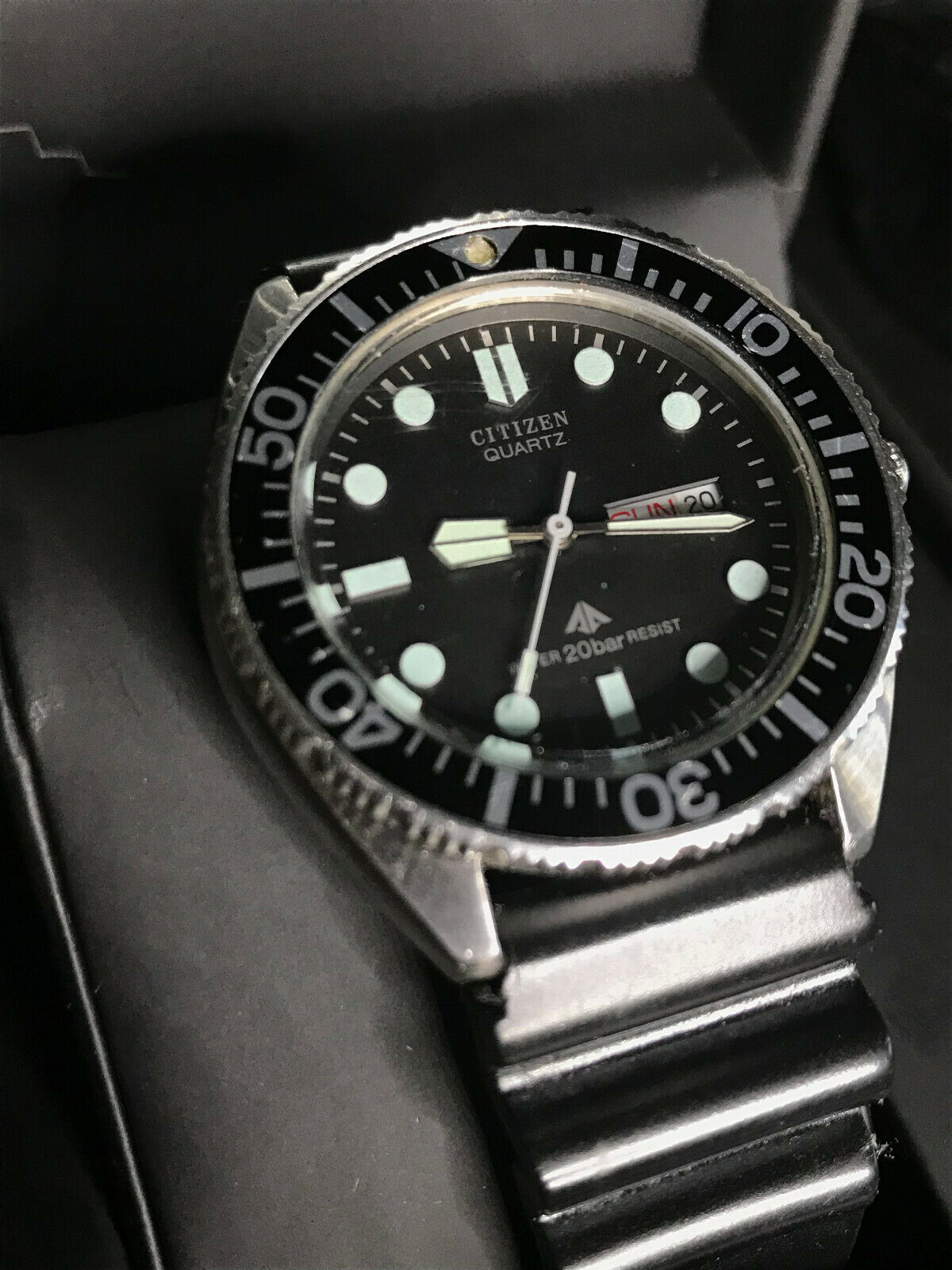 CITIZEN QUARTZ DIVER 200M 3802-451732Y | WatchCharts Marketplace