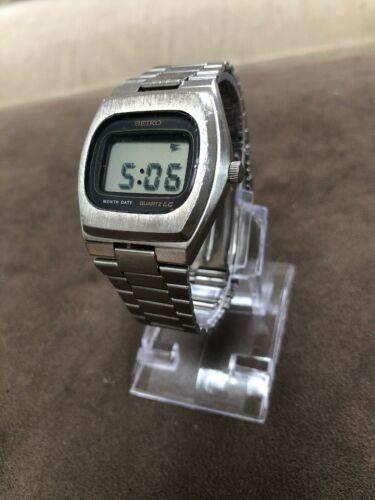 SEIKO 0532-5009 QUARTZ LC Digital Watch V Rare And Working