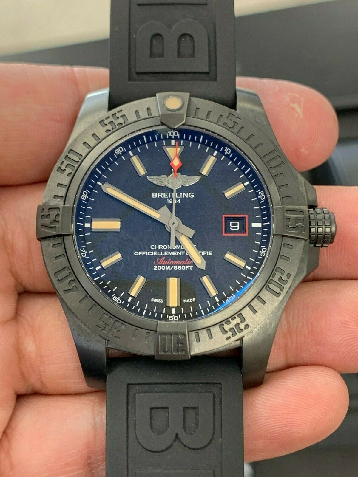 breitling avenger blackbird v17311