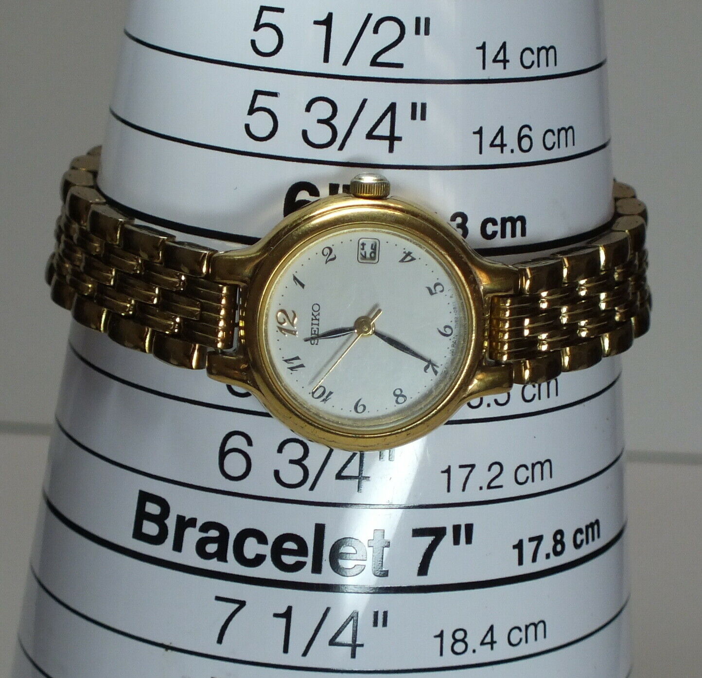 Seiko 7N82-0228 Ladies Gold Toned Quartz Watch Date New Battery & Case  Gasket | WatchCharts