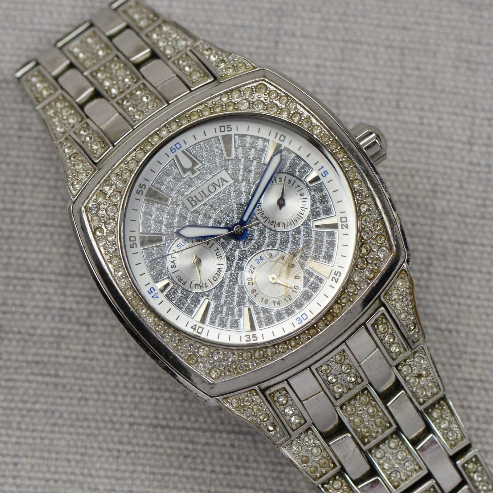 96c002 top bulova watch