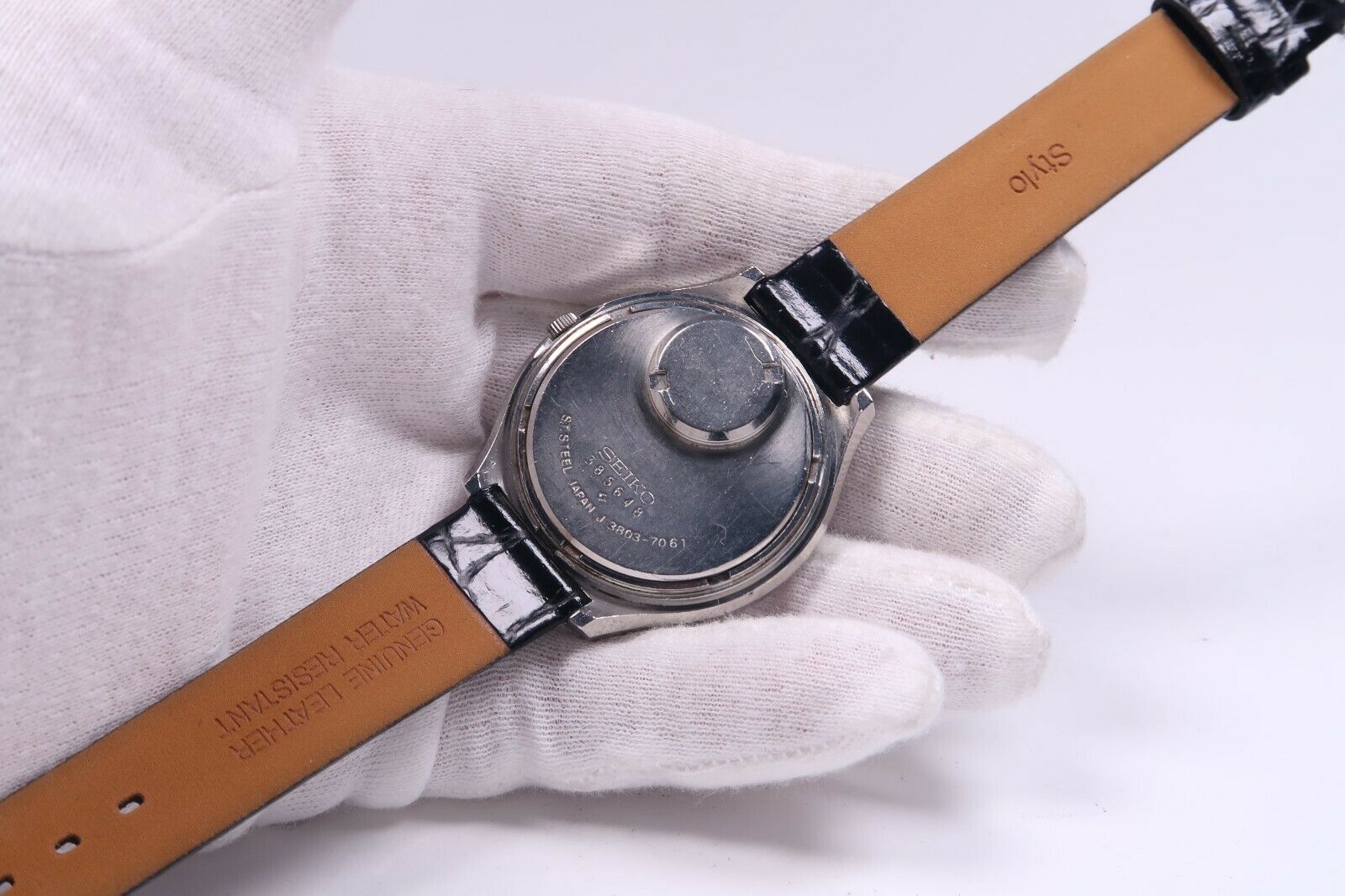 Vintage SEIKO QUARTZ QT 3803-7061 STAINLESS Mens Watch JAPAN RARE