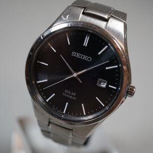 Seiko SUR369P1 Quartz Watch WatchCharts Analog Band | Marketplace Titanium Men\'s